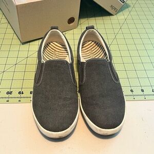 Dandy Charcoal Canvas Slip-On Sneaker Dark Gray Size 8